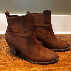 Boots in Women